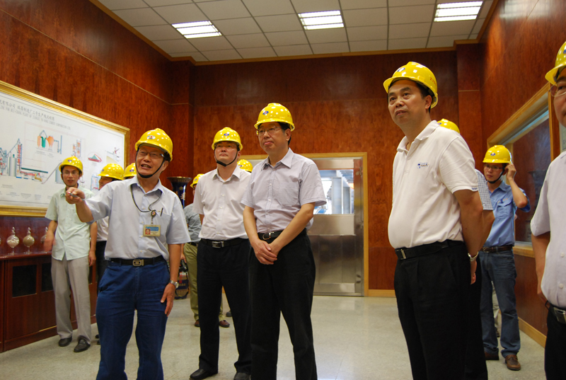 2012年7月24日，新華社江西分社社長王運才參訪江西亞東