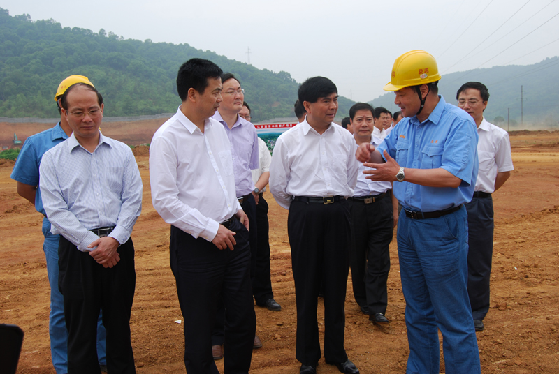 2011年6月3日，江西省副省長洪禮和一行視察江西亞東五、六期工地